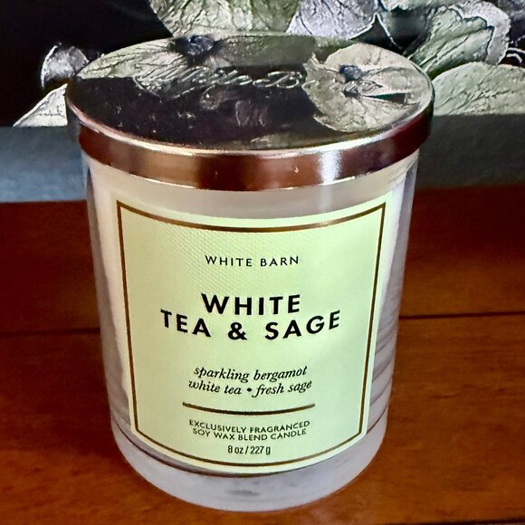 NEW WHITE TEA & SAGE Single Wick Candle 8oz Bath & Body Works - Picture 1 of 4